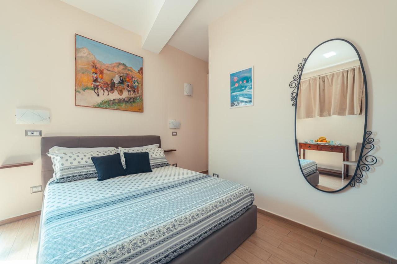 לינה וארוחת בוקר טאורמינה Elegant R&B Floridia מראה חיצוני תמונה